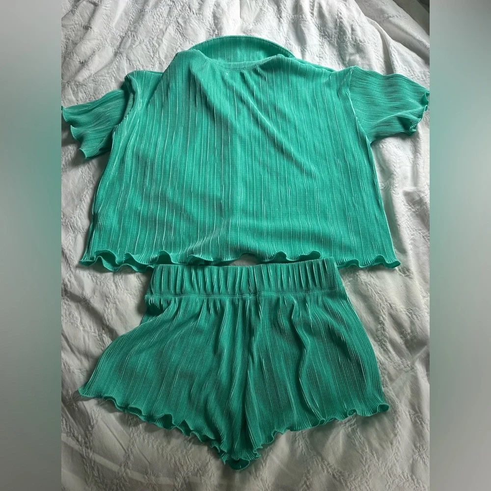 Colsie Green Ribbed Sleepwear Set - Picture 7 of 8